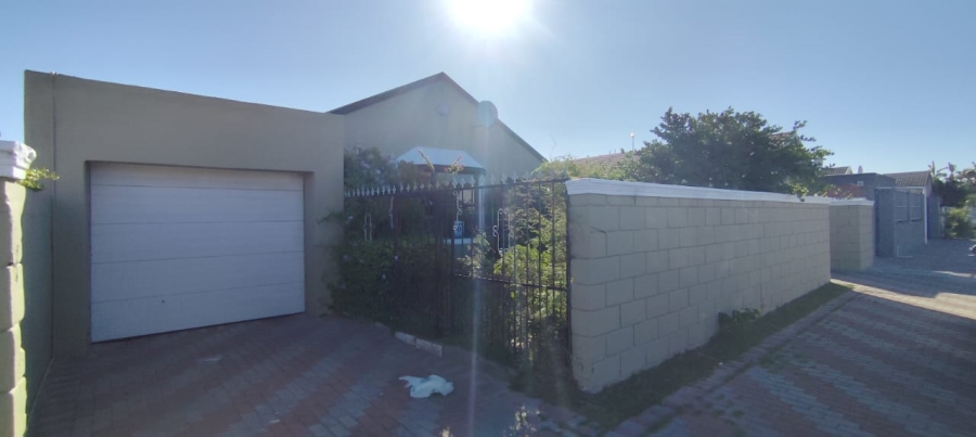 2 Bedroom Property for Sale in Colorado Western Cape